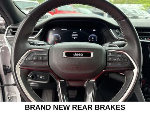 Used 2023 Jeep Grand Cherokee Altitude AWD/4WD image 14