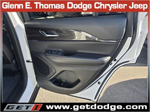 Certified 2023 Jeep Grand Cherokee Altitude RWD image 32