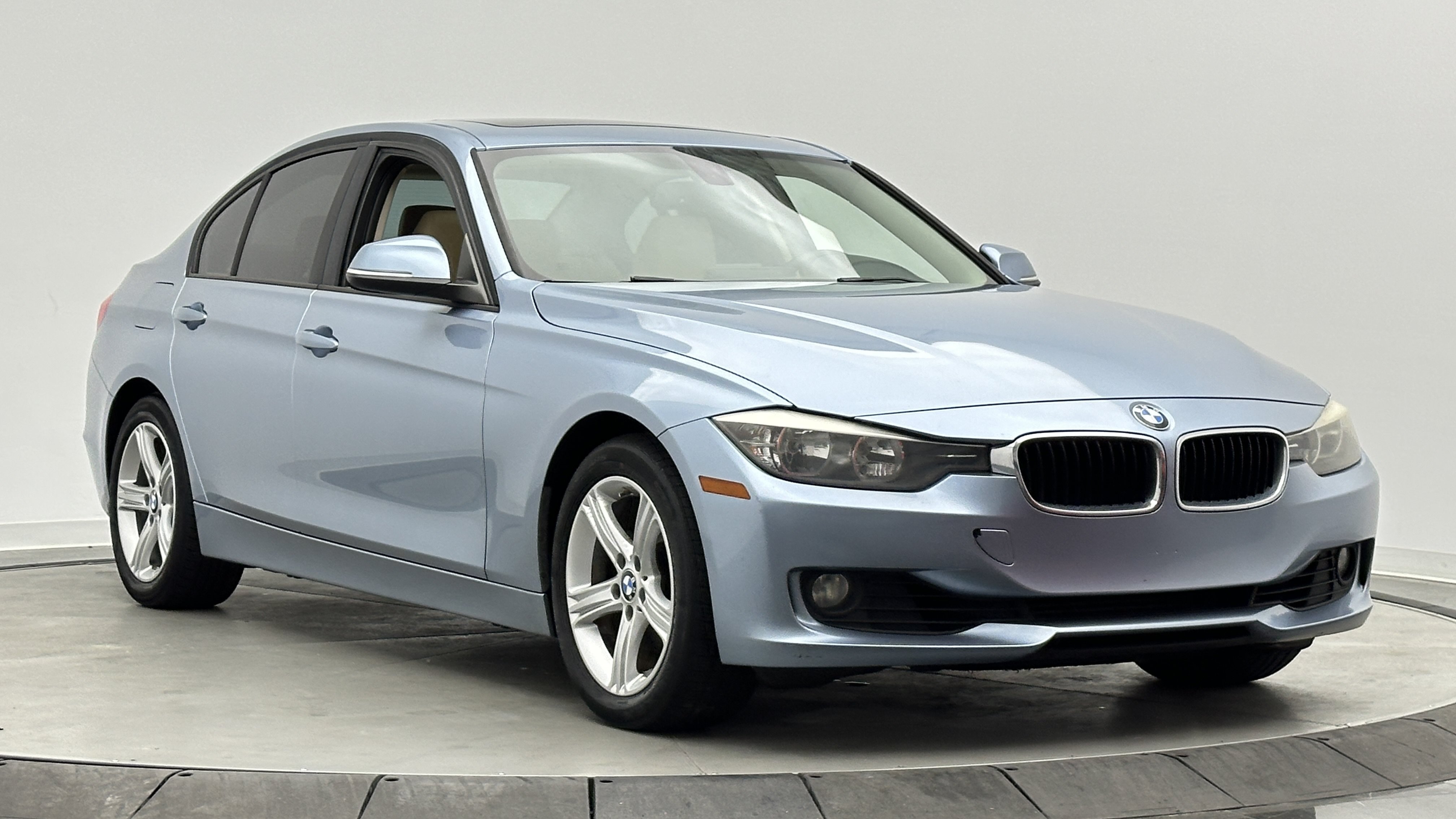 Used 2014 BMW 328i Sedan RWD image 3