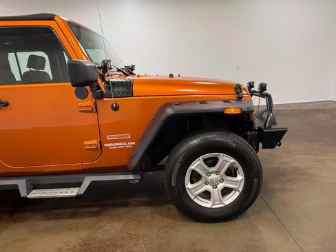 Used 2010 Jeep Wrangler Unlimited Sport image 31