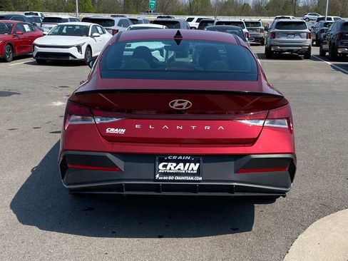 Used 2025 Hyundai Elantra Sport FWD image 6