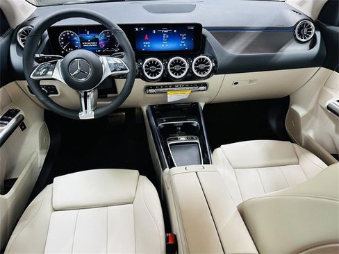 New 2026 Mercedes-Benz GLA 250 GLA 250 image 6