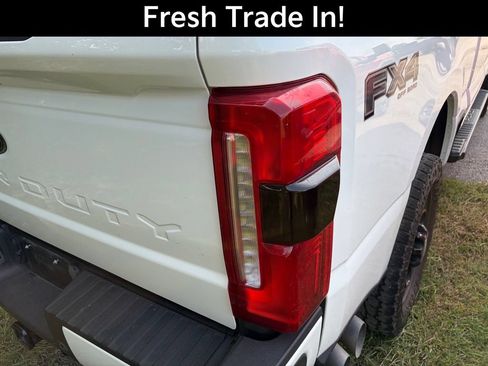 Used 2024 Ford F250 Lariat w/ Black Appearance Package AWD/4WD image 8