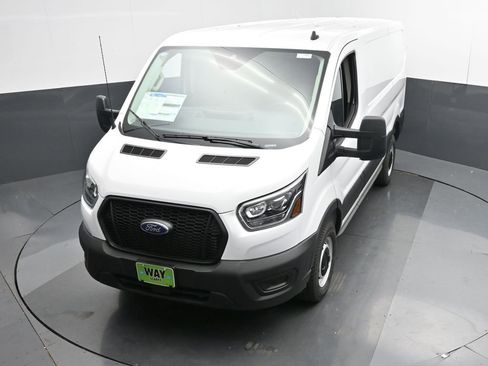 New 2025 Ford Transit 250 Low Roof image 31
