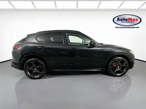 Used 2023 Alfa Romeo Stelvio Veloce image 10