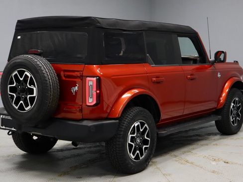 Certified 2023 Ford Bronco Outer Banks AWD/4WD image 11
