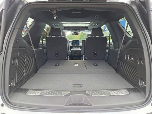 Used 2023 Chevrolet Tahoe Z71 w/ Z71 Off-Road Package image 9