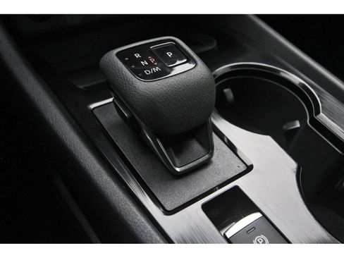 Certified 2026 Nissan Rogue SV FWD image 26