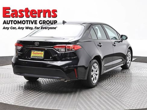 Used 2024 Toyota Corolla LE FWD image 5