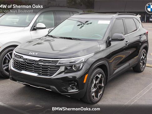 Used 2025 Kia Seltos EX w/ EX Sunroof Package FWD image 1