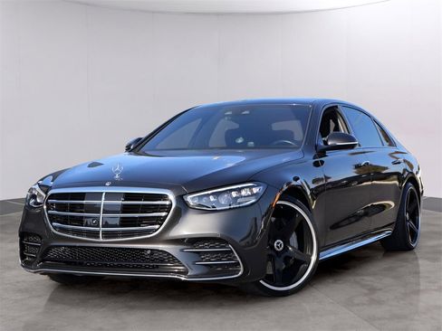 Used 2022 Mercedes-Benz S 500 4MATIC image 1
