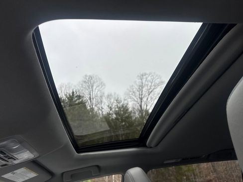 Used 2019 Toyota Highlander Limited image 21