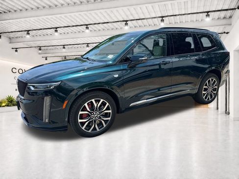 Used 2025 Cadillac XT6 Sport w/ Technology Package AWD/4WD image 4