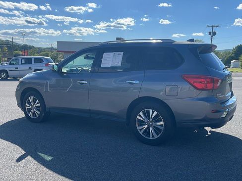 Used 2019 Nissan Pathfinder SV FWD image 39