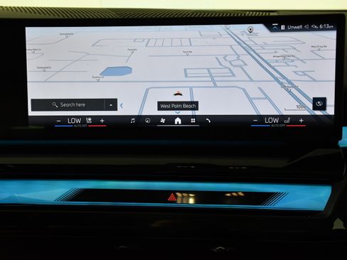 Used 2025 BMW i5 eDrive40i image 18