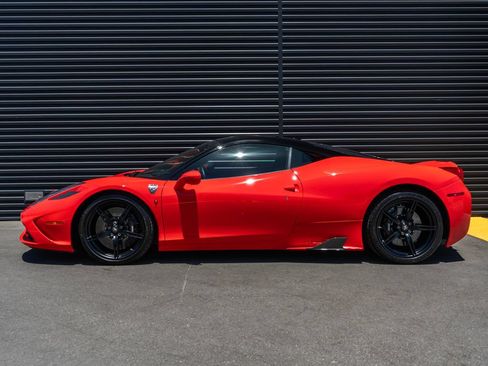 Used 2015 Ferrari 458 Speciale Coupe RWD image 2