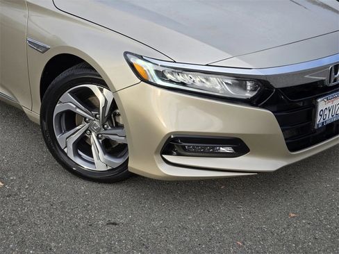 Used 2020 Honda Accord EX image 9