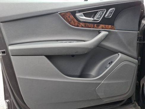 Used 2017 Audi Q7 3.0T Premium Plus image 14