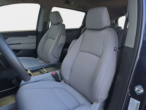 Certified 2024 Honda Odyssey EX image 18
