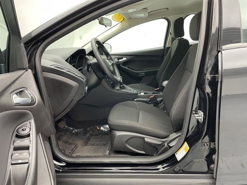 Used 2017 Ford Focus SE image 13