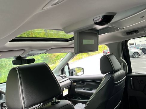 Used 2024 Honda Odyssey Elite image 21