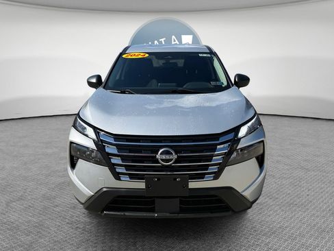 Used 2024 Nissan Rogue S AWD/4WD image 9