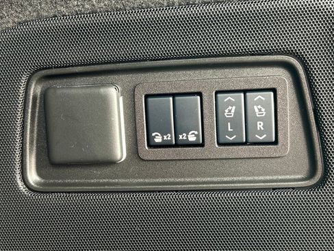 Used 2024 Cadillac Escalade Sport w/ LPO, ONYX Package AWD/4WD image 30
