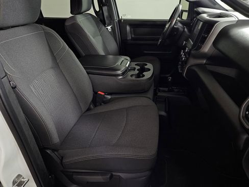 Used 2024 RAM 2500 Tradesman w/ Chrome Appearance Group image 29