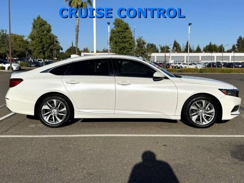 Used 2018 Honda Accord LX image 4