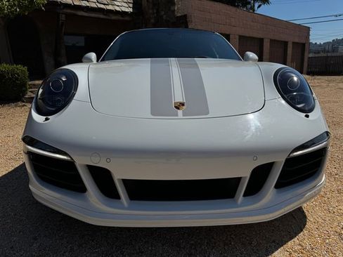Used 2016 Porsche 911 image 5