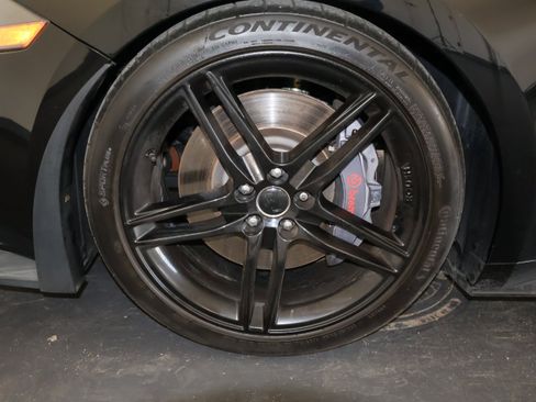 Used 2018 Ford Mustang GT Premium w/ GT Performance Package RWD image 38