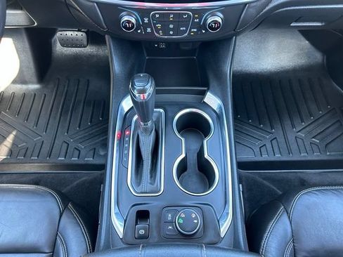 Used 2020 Chevrolet Traverse RS AWD/4WD image 22