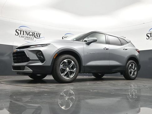 Used 2025 Chevrolet Blazer LT FWD image 28