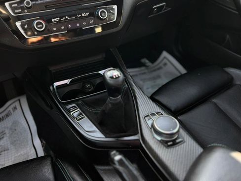 Used 2018 BMW M2 image 21
