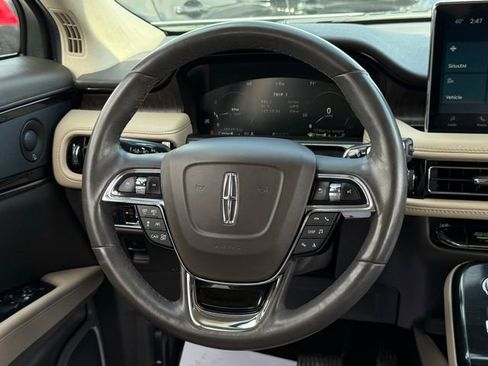 Used 2022 Lincoln Nautilus Reserve w/ Equipment Group 201A image 10