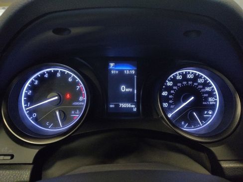 Used 2023 Toyota Camry SE image 23