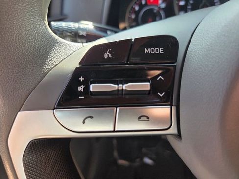 Used 2023 Hyundai Elantra SEL w/ Preferred Accessory Package image 27