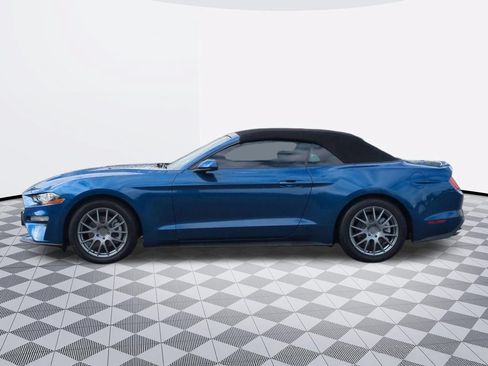Used 2022 Ford Mustang Premium RWD image 3