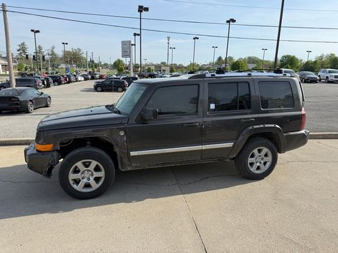Used 2006 Jeep Commander Limited image 9