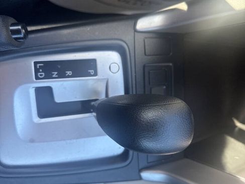Used 2015 Subaru Forester 2.5i AWD/4WD image 7