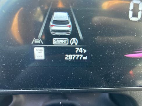 Used 2024 Kia Sportage EX FWD image 8