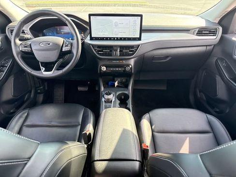 Used 2024 Ford Escape Platinum AWD/4WD image 18