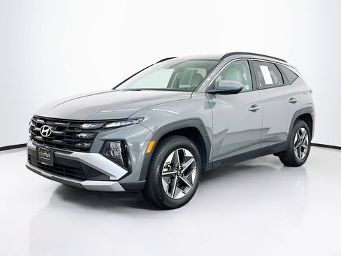 Used 2025 Hyundai Tucson SEL image 3