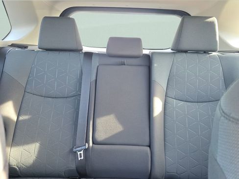 Used 2025 Toyota RAV4 XLE w/ Convenience Package FWD image 9