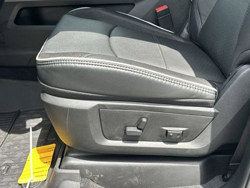 New 2026 RAM 3500 Laramie AWD/4WD image 10