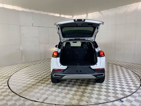 Used 2023 Buick Encore GX Preferred w/ Cold Weather Comfort Package FWD image 30