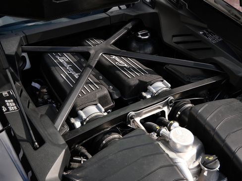 Used 2024 Lamborghini Huracan Tecnica image 22