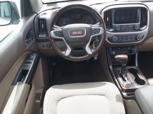 Used 2016 GMC Canyon SLE image 5