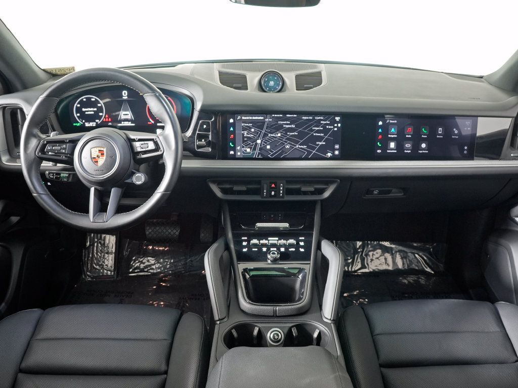 Certified 2024 Porsche Cayenne AWD/4WD image 23