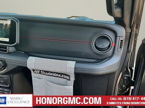 Used 2024 Jeep Gladiator Rubicon w/ Technology Group AWD/4WD image 26